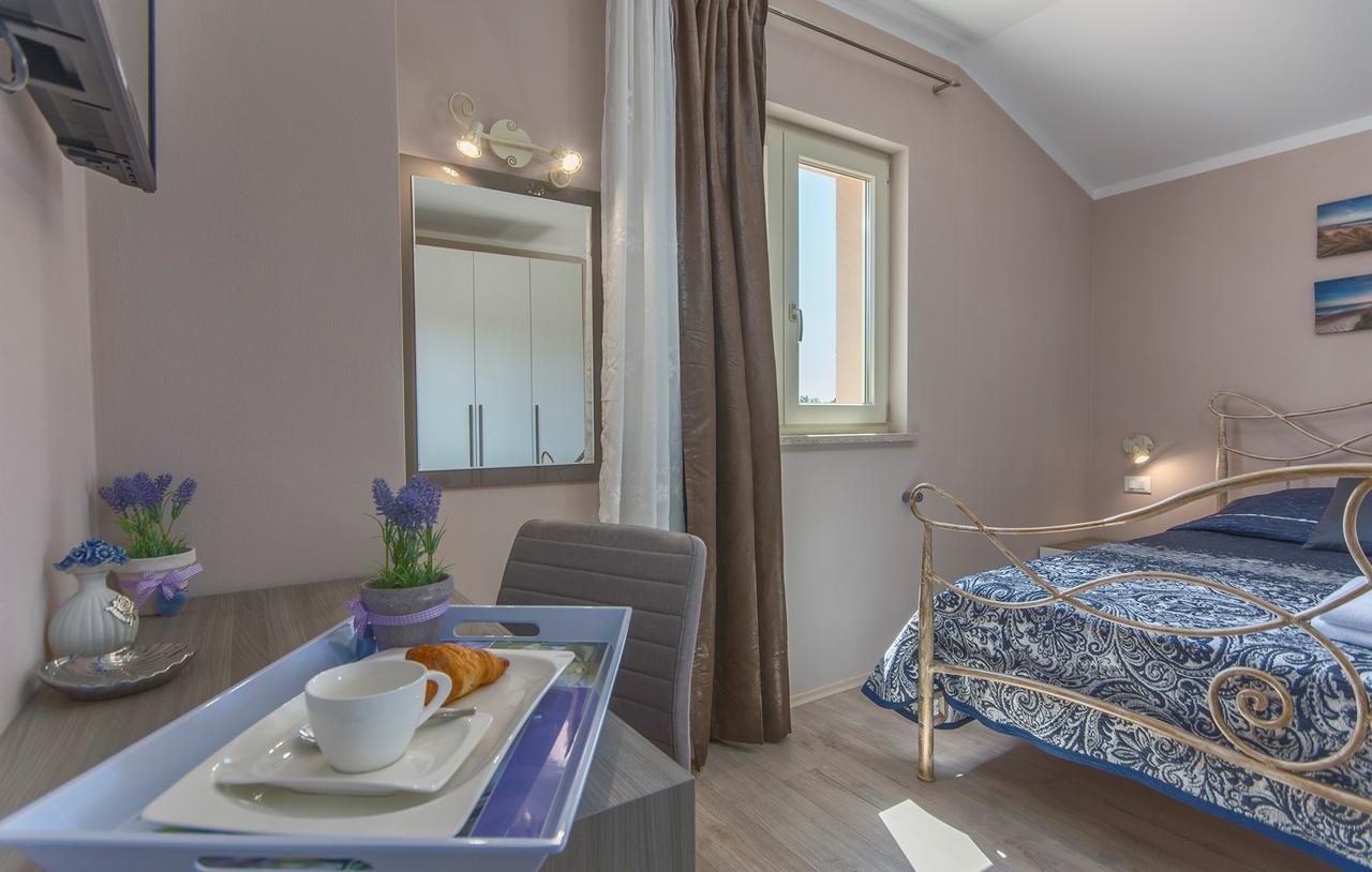 Villa Contessa Porec Esterno foto